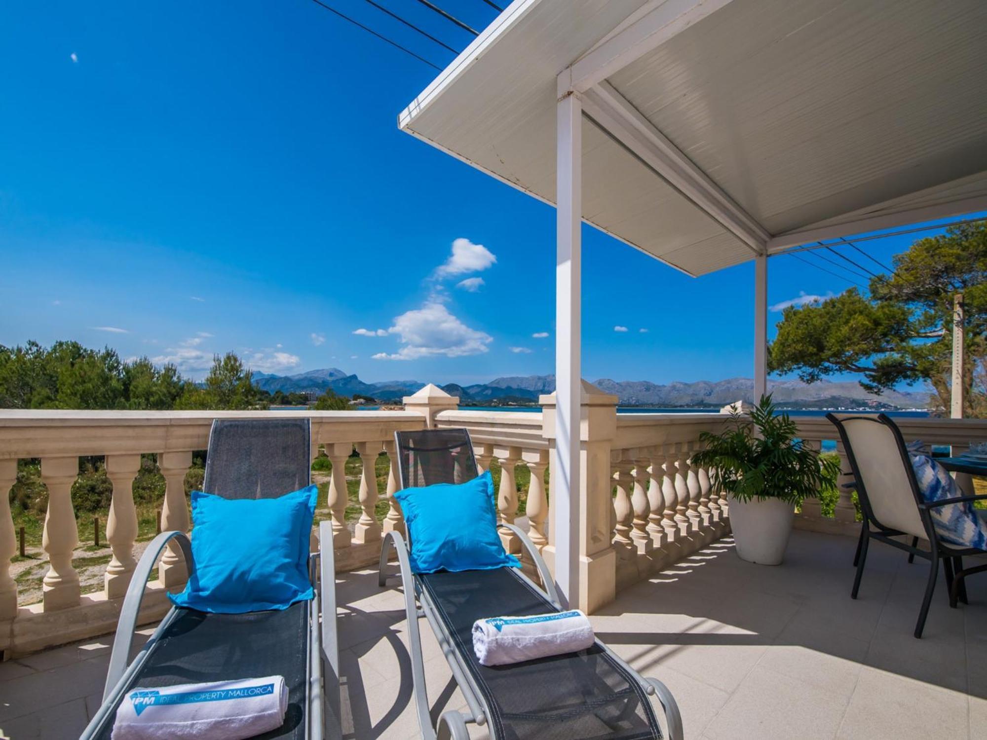 With Views Of The Bay Of Pollenca Apartment